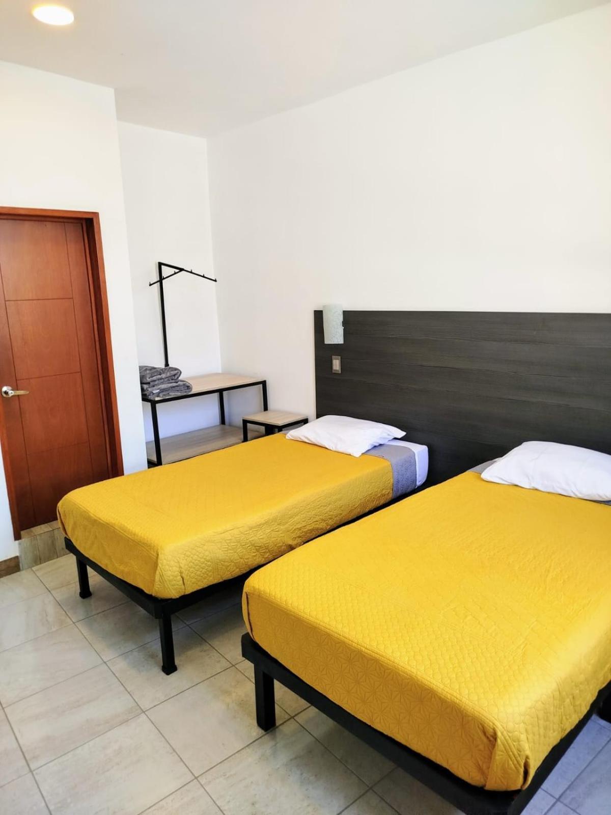 Casa Republik Hotel Leon Exterior photo